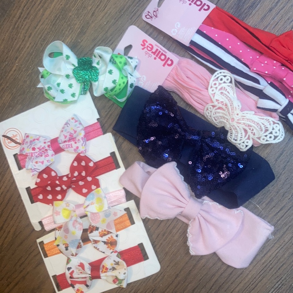 Lot of Twelve Baby/Toddler Hair Bows/Headbands